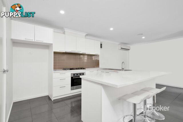 8 Mingay Close TRUGANINA VIC 3029