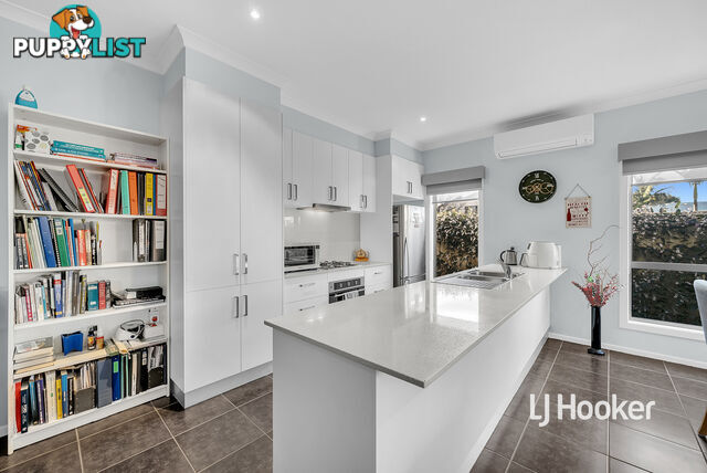 3/8 Marseilles Way POINT COOK VIC 3030