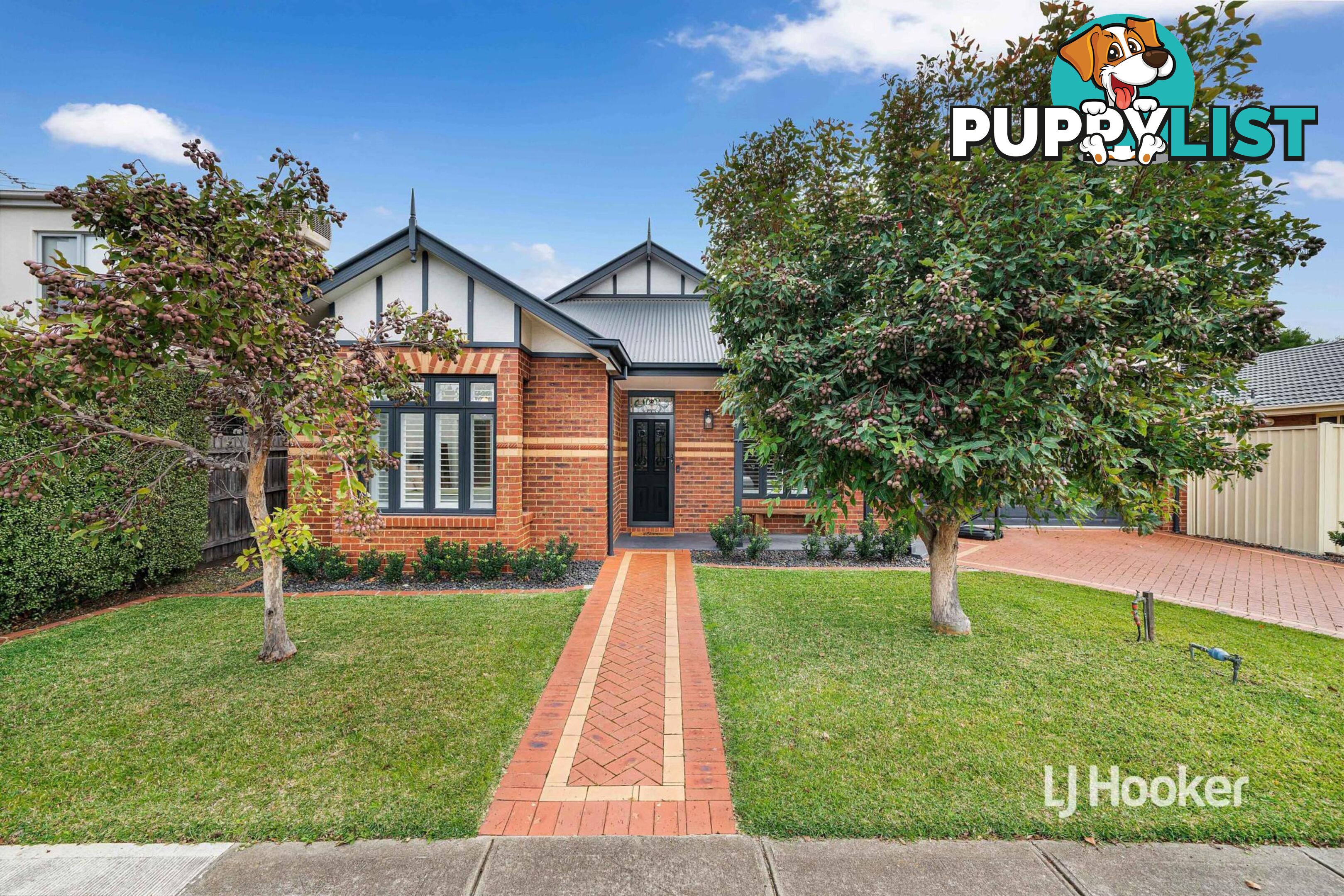 17 Creswick Drive POINT COOK VIC 3030