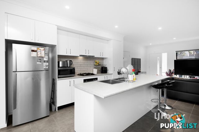 40 Astley Drive STRATHTULLOH VIC 3338