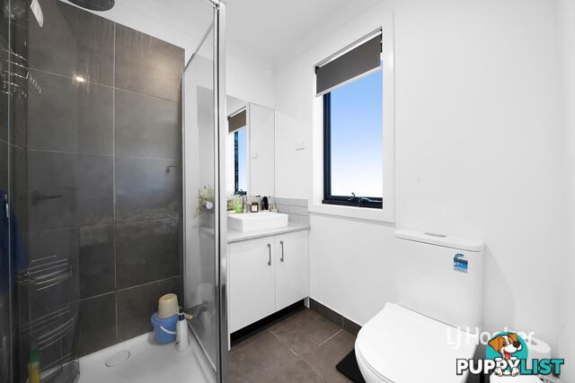 40 Astley Drive STRATHTULLOH VIC 3338