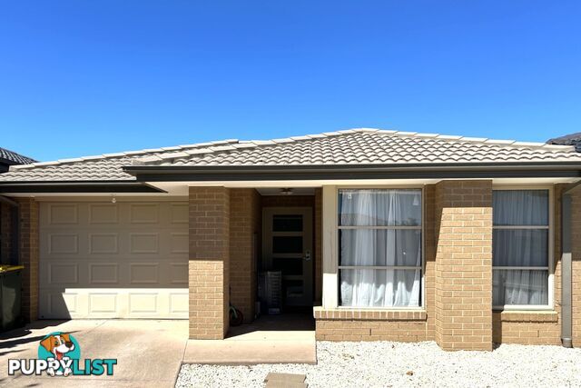 8 Monique Way TARNEIT VIC 3029