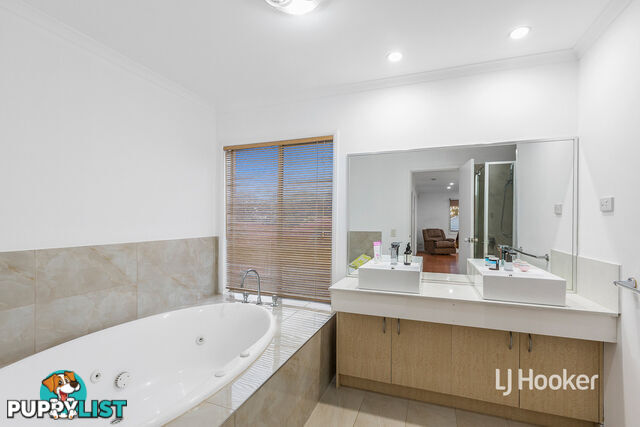 14 Neptune Drive POINT COOK VIC 3030