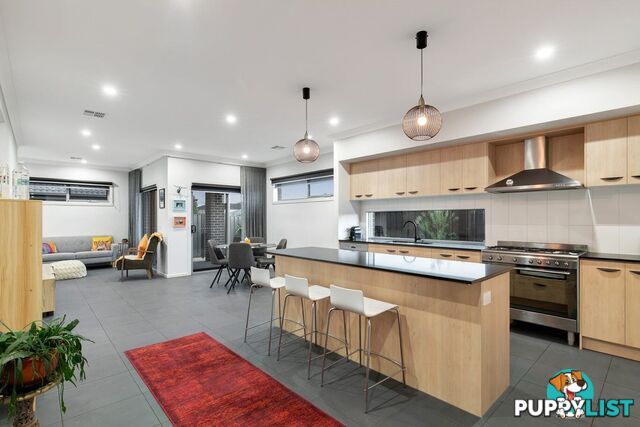 31 Namadgi Crescent TRUGANINA VIC 3029
