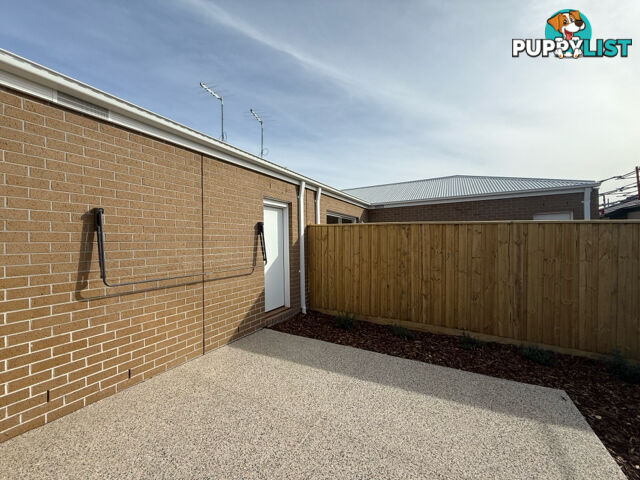 11 Xenia Street MANOR LAKES VIC 3024