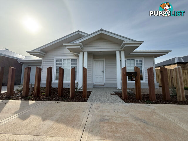 11 Xenia Street MANOR LAKES VIC 3024