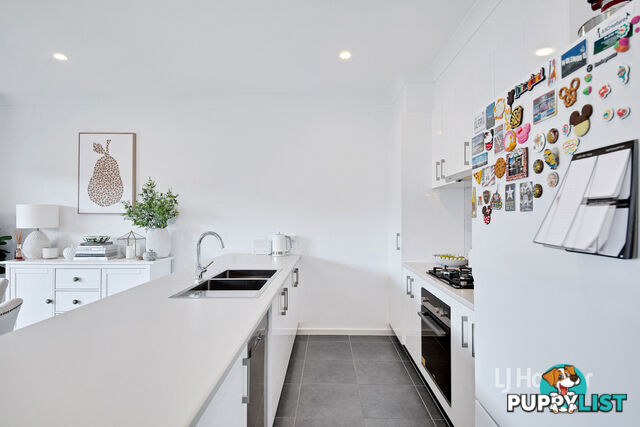 37/14 Outlook Way SUNBURY VIC 3429