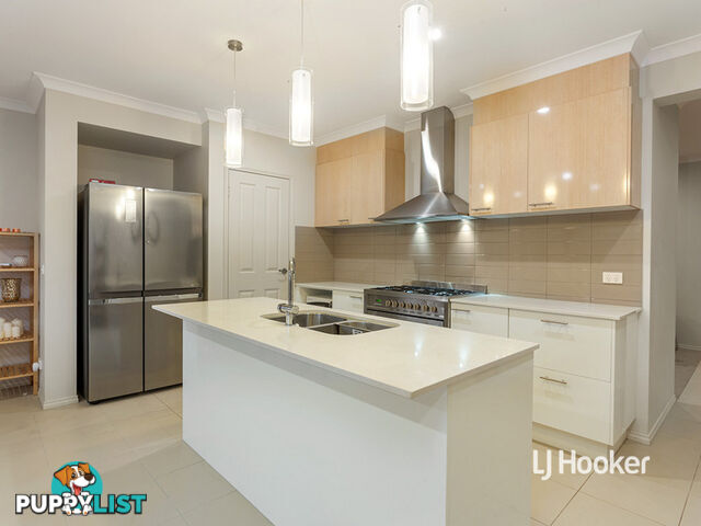 15 Statesman Way POINT COOK VIC 3030