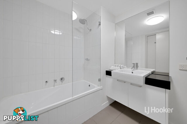 813/750 Bourke Street DOCKLANDS VIC 3008