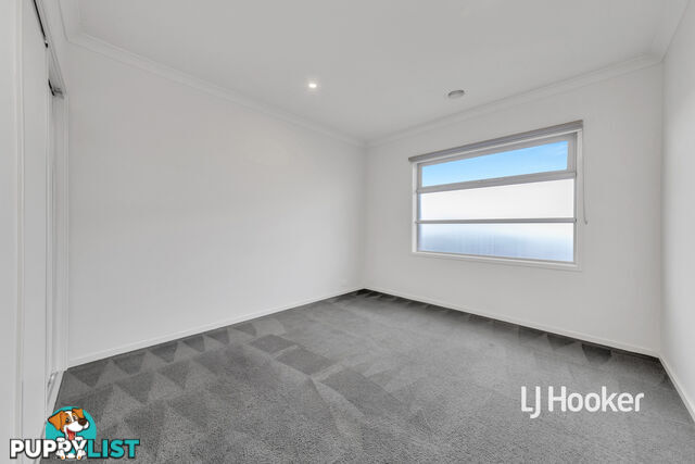 4 Broadbeach Circuit SANCTUARY LAKES VIC 3030