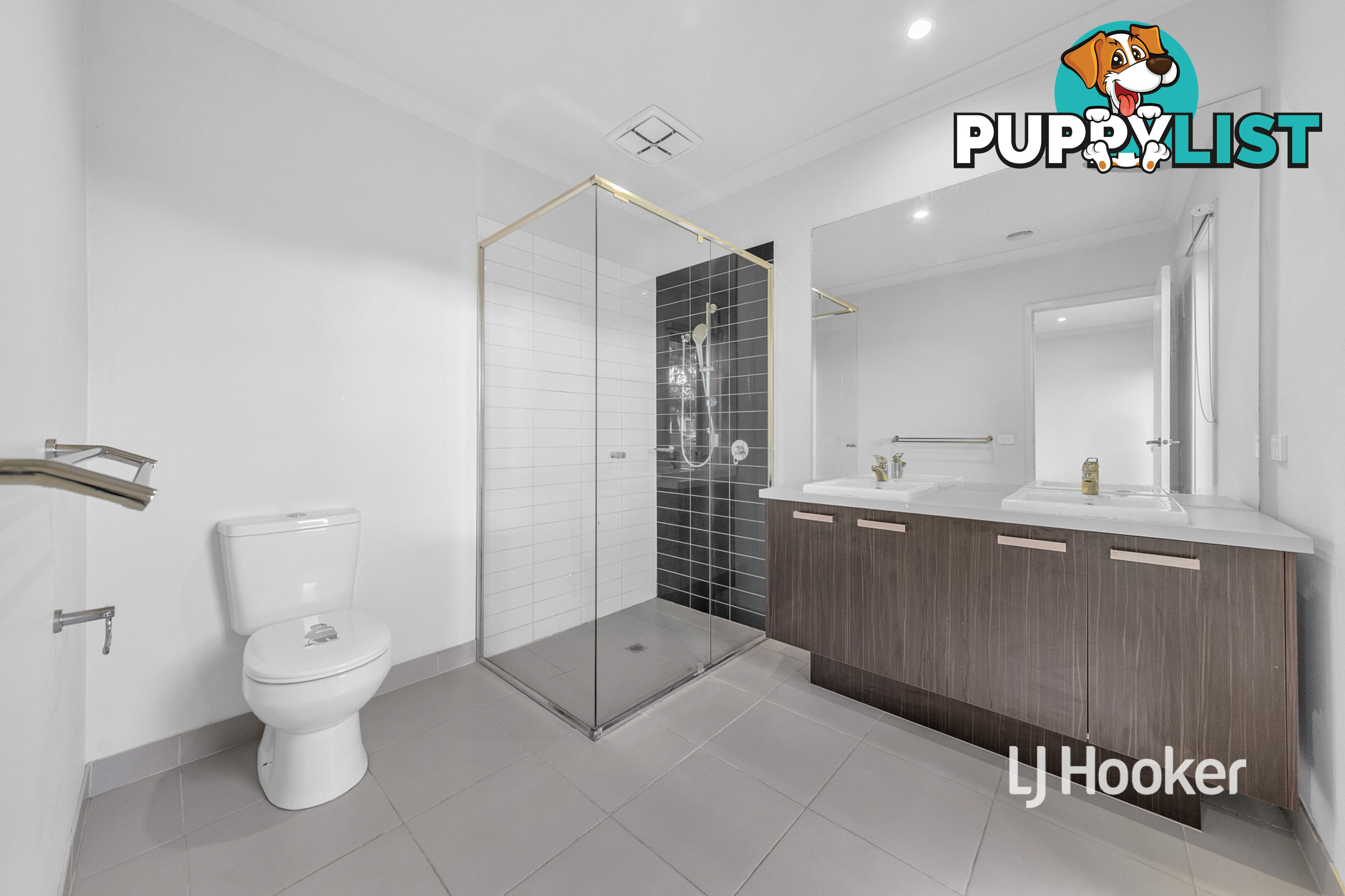 4 Broadbeach Circuit SANCTUARY LAKES VIC 3030