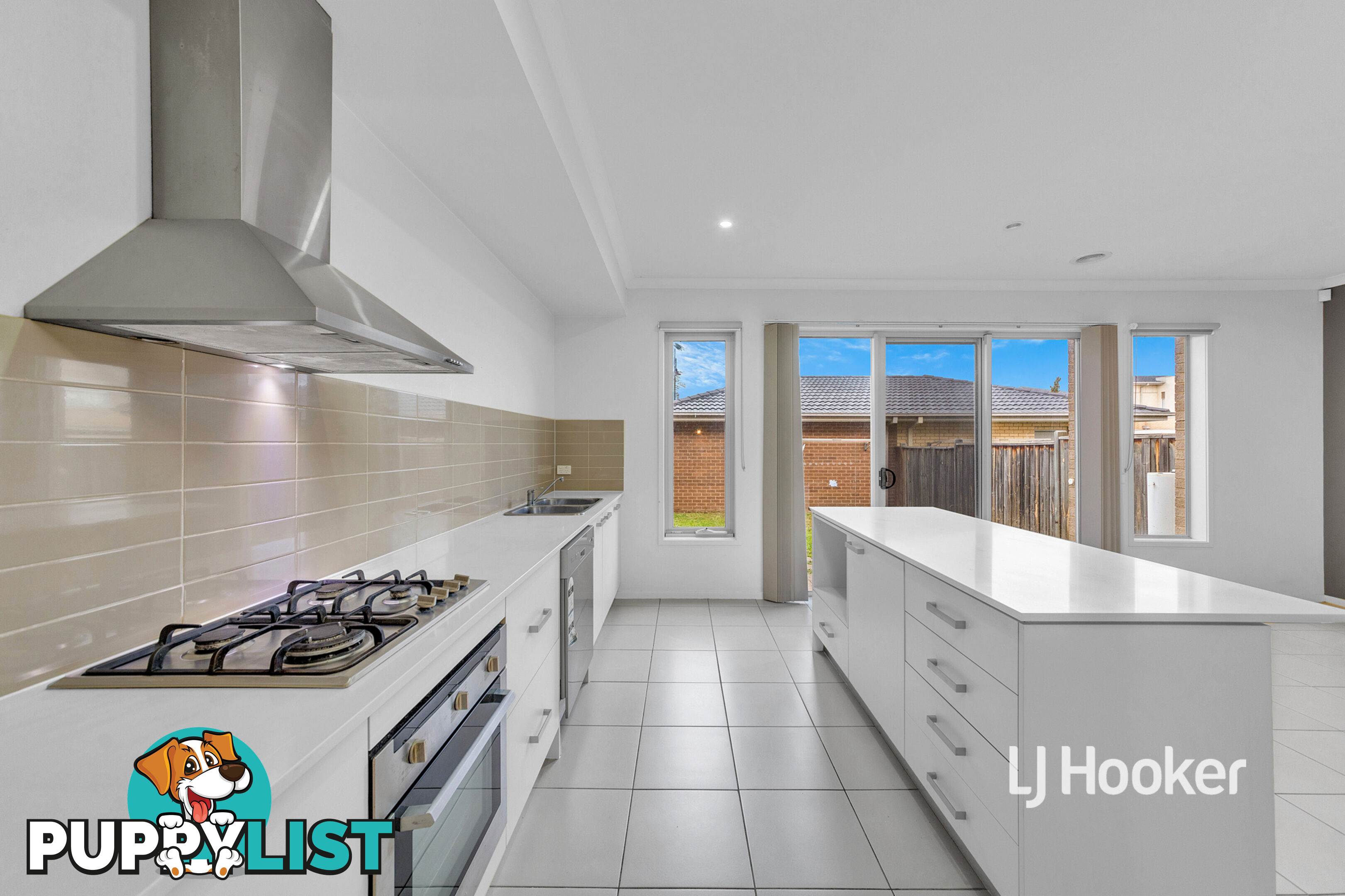 4 Broadbeach Circuit SANCTUARY LAKES VIC 3030
