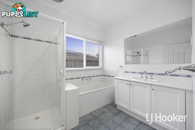 11 Sumner Crescent POINT COOK VIC 3030
