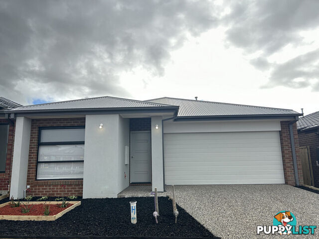16 Petersborough Rise WERRIBEE VIC 3030