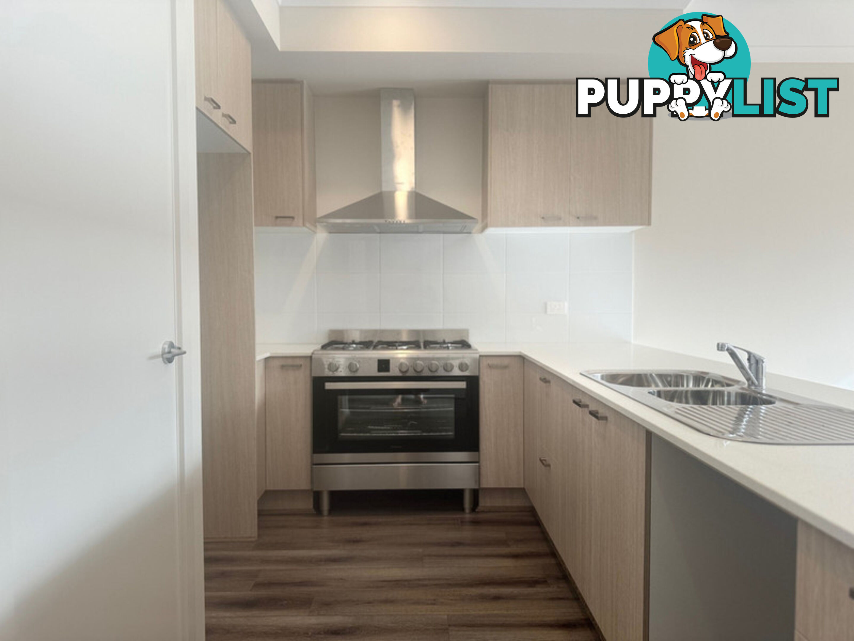 16 Petersborough Rise WERRIBEE VIC 3030
