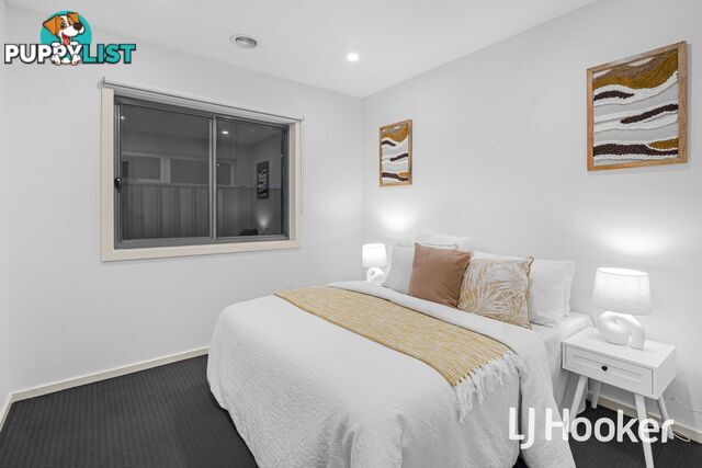 2/6 Sidney Nolan Walk POINT COOK VIC 3030