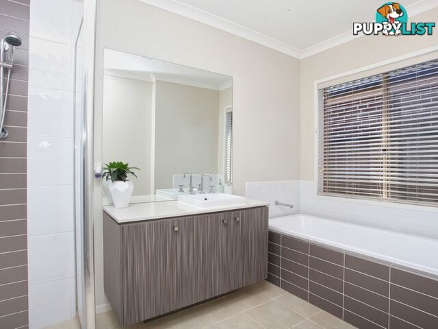 33 Breasley Parkway POINT COOK VIC 3030