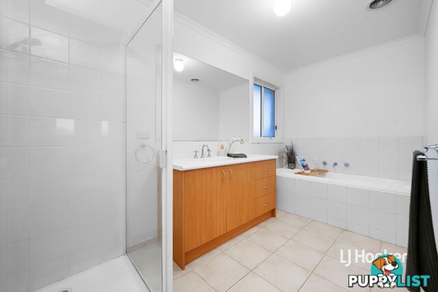 104 Foxwood Drive POINT COOK VIC 3030
