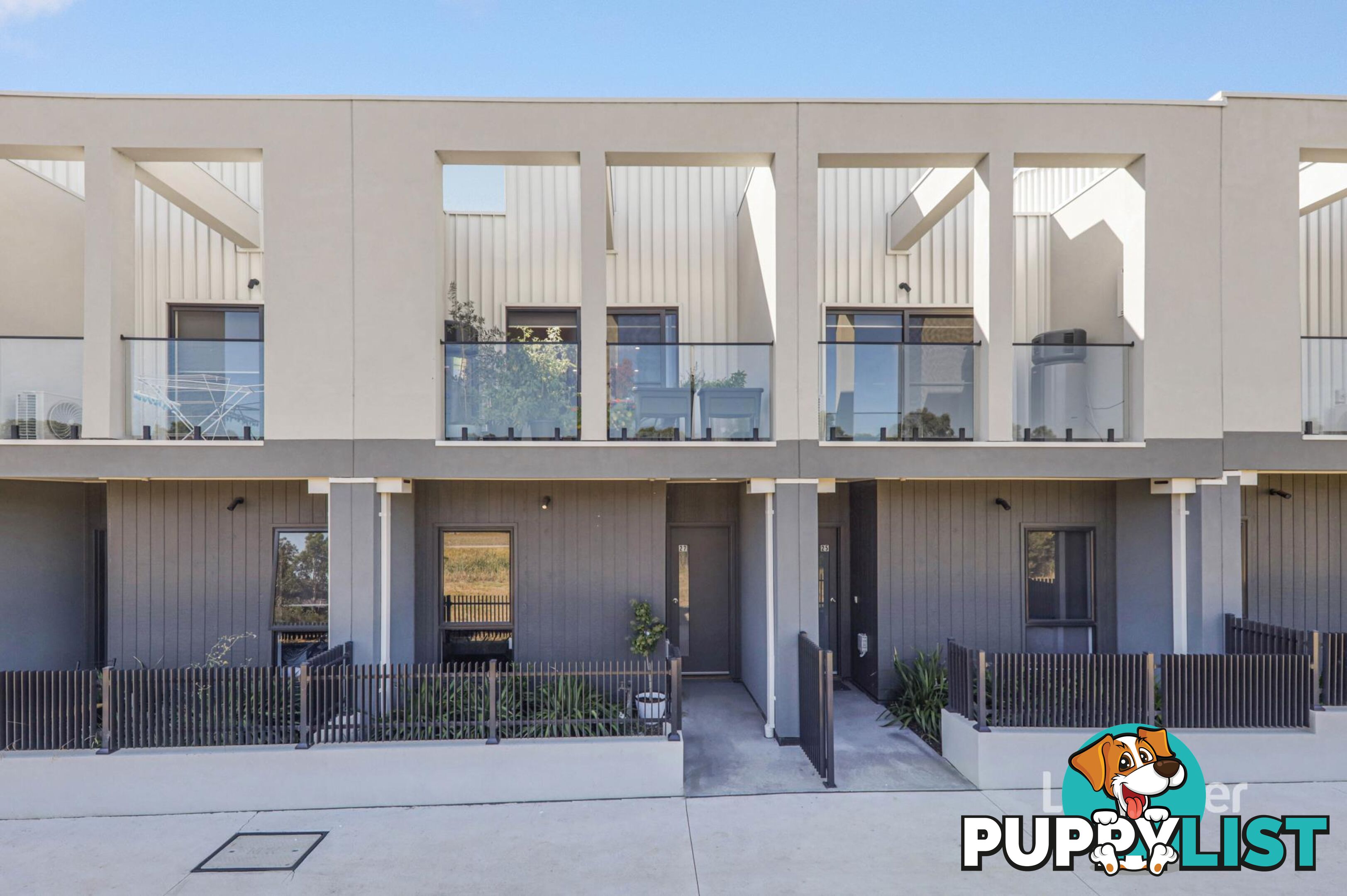 27 Travertine Loop BERWICK VIC 3806