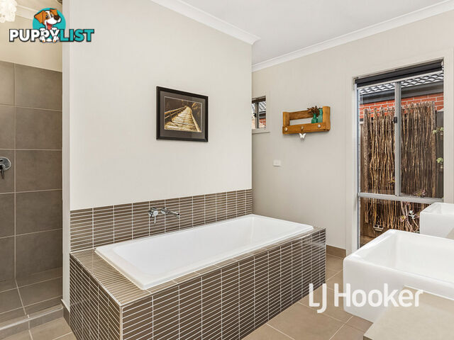 14 Seacoast Street POINT COOK VIC 3030