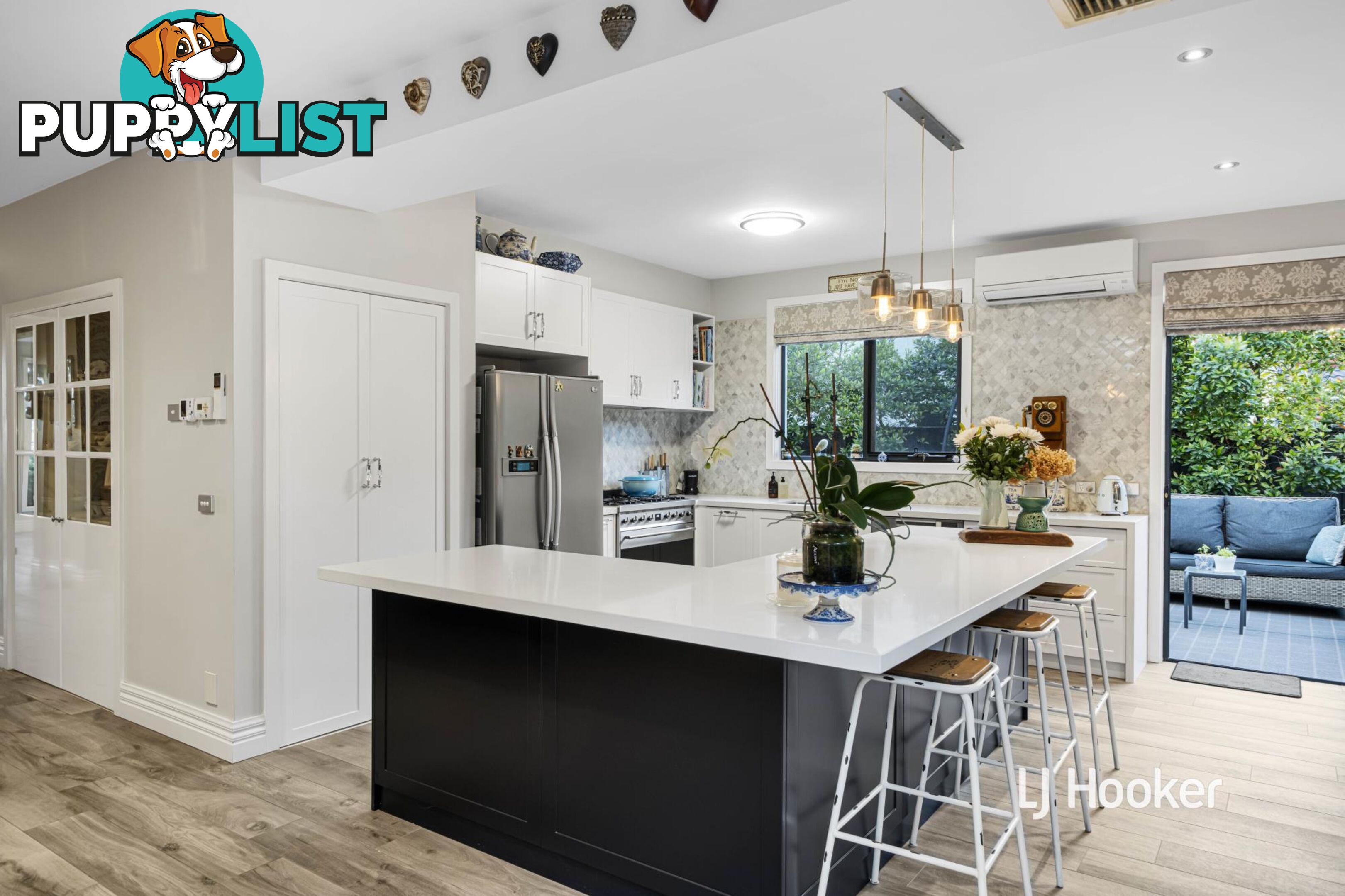 4 Eagleview Place SANCTUARY LAKES VIC 3030
