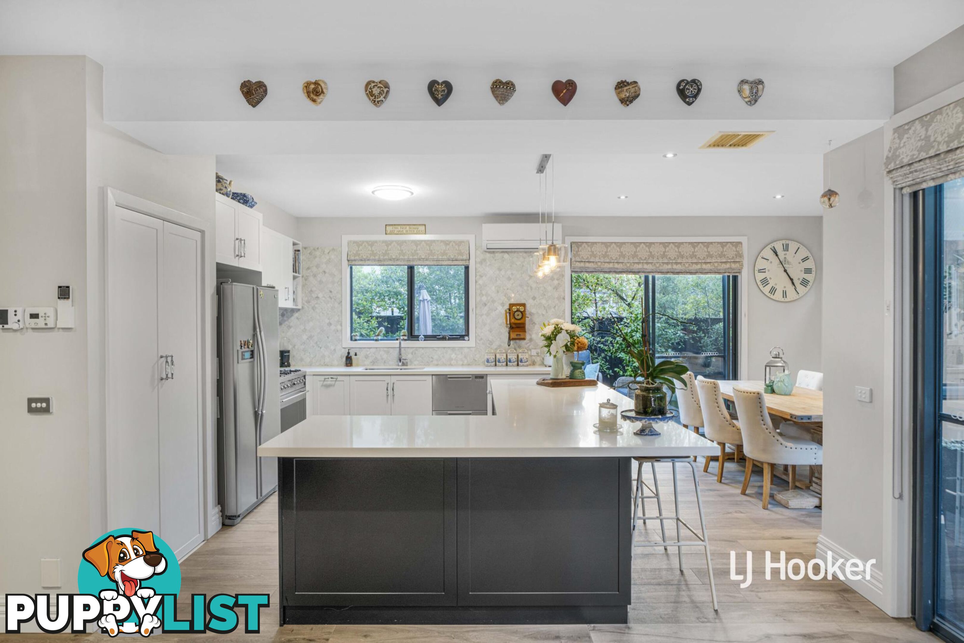 4 Eagleview Place SANCTUARY LAKES VIC 3030