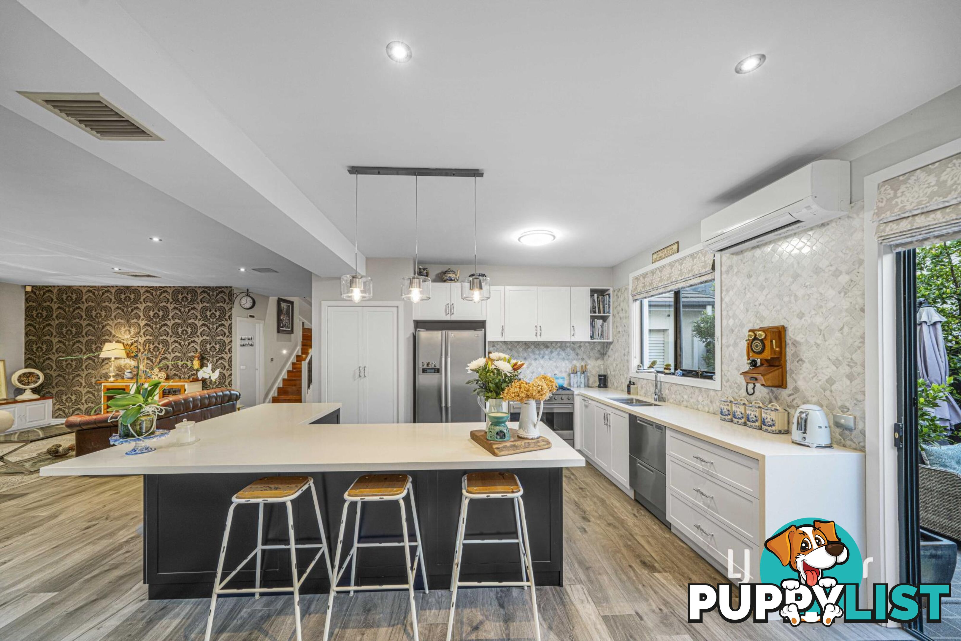 4 Eagleview Place SANCTUARY LAKES VIC 3030
