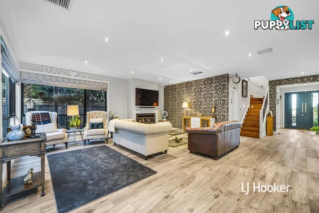 4 Eagleview Place SANCTUARY LAKES VIC 3030