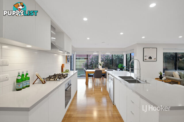 9 Inverie Place POINT COOK VIC 3030