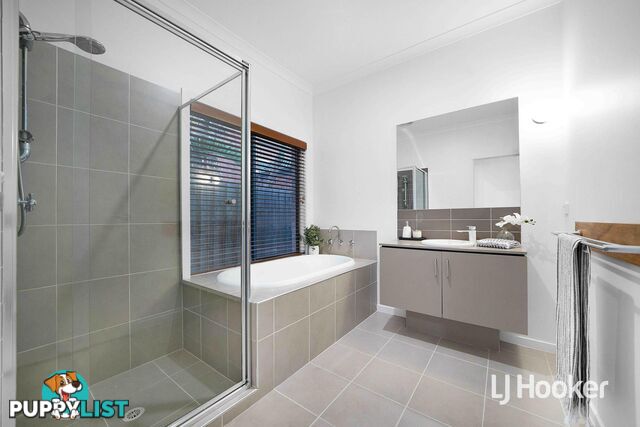 1 Home Road POINT COOK VIC 3030