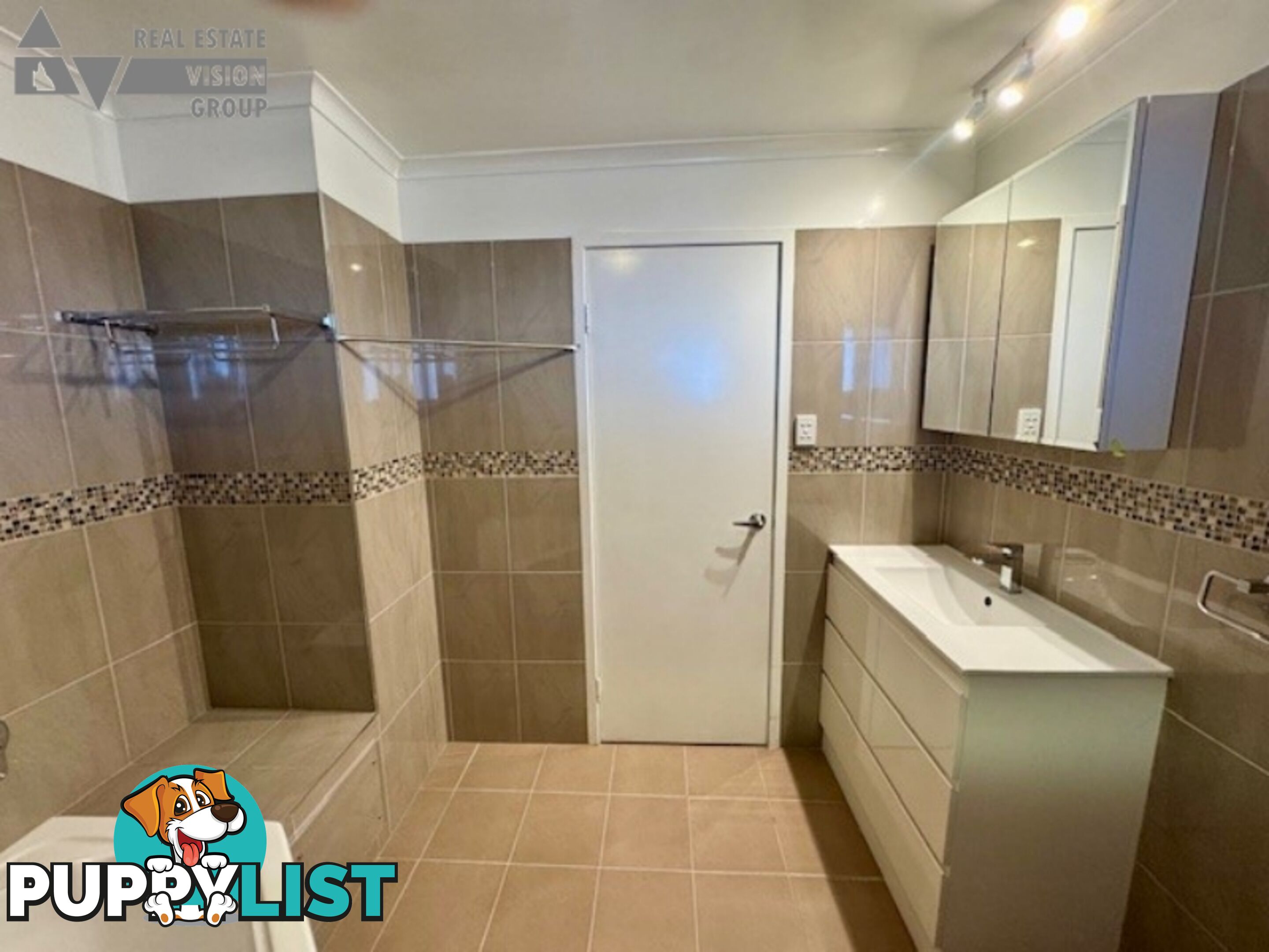 9 Hospital Rd Emerald QLD 4720