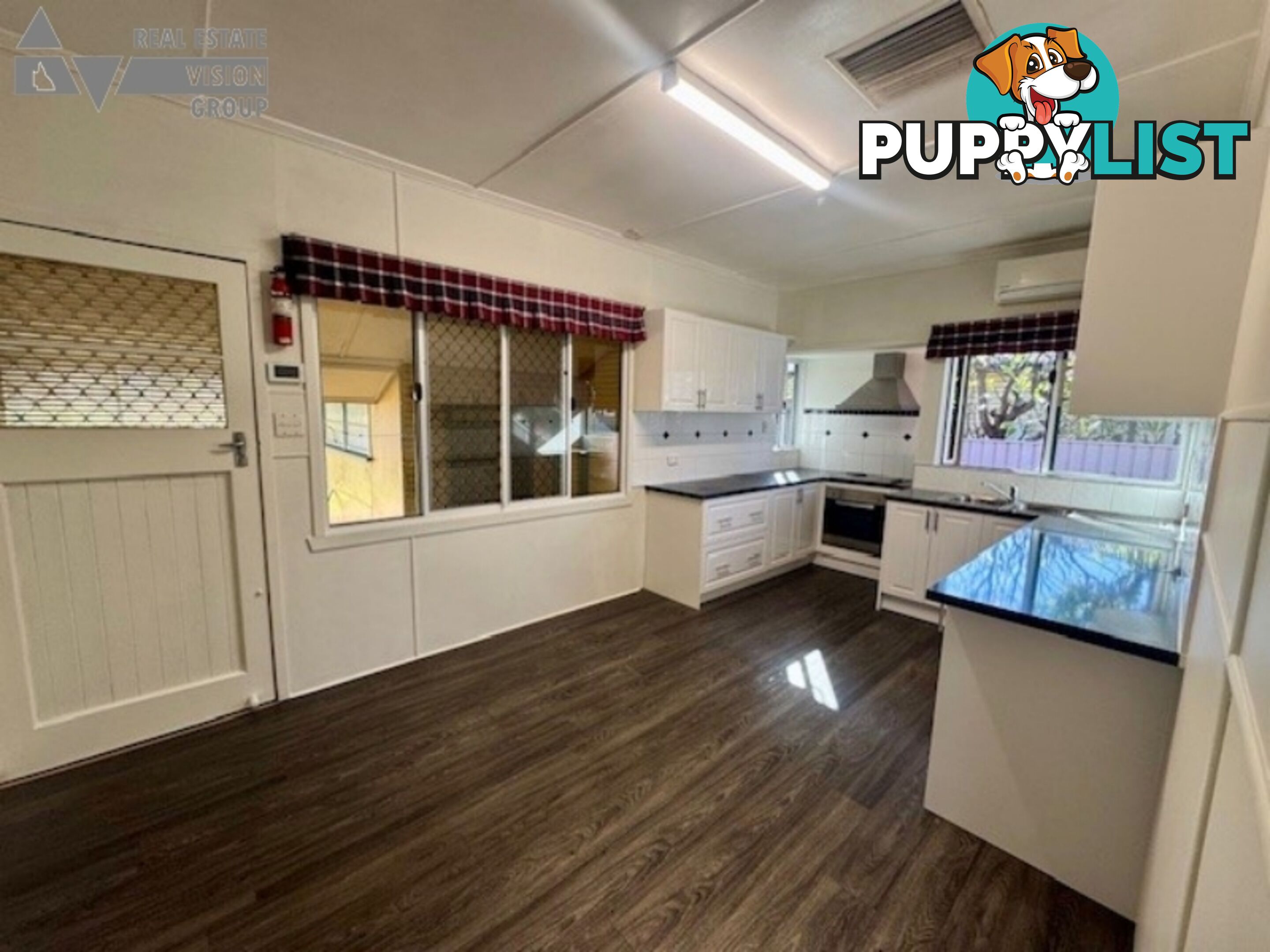 9 Hospital Rd Emerald QLD 4720