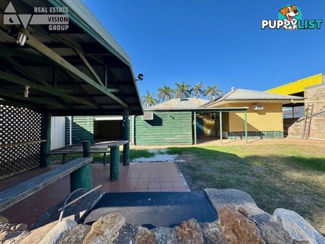 9 Hospital Rd Emerald QLD 4720