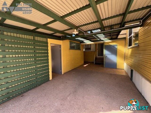9 Hospital Rd Emerald QLD 4720