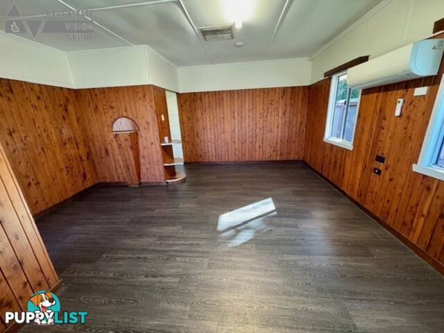 9 Hospital Rd Emerald QLD 4720