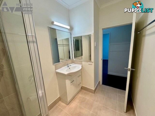9 Hospital Rd Emerald QLD 4720