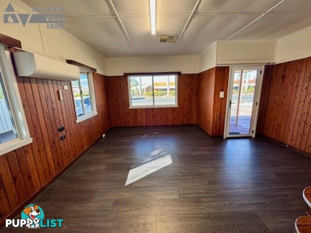 9 Hospital Rd Emerald QLD 4720