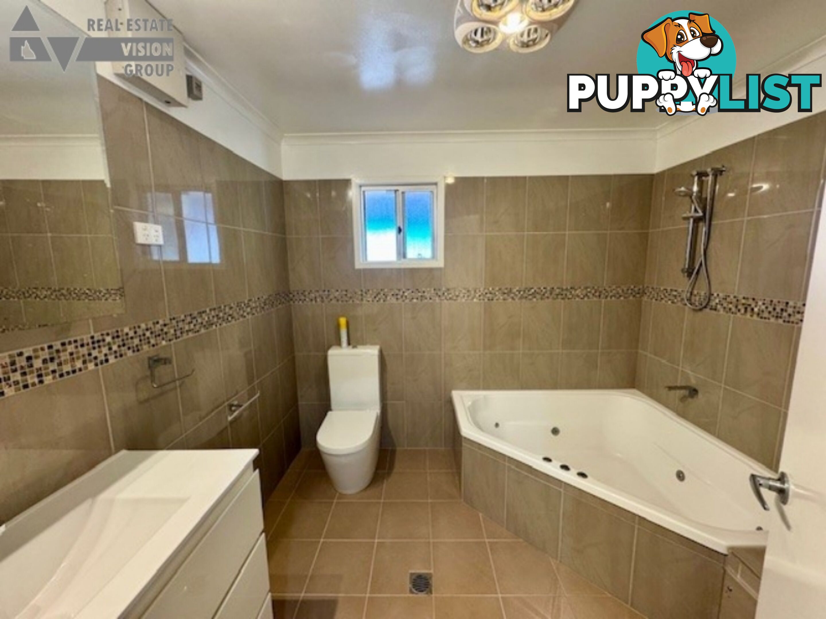 9 Hospital Rd Emerald QLD 4720