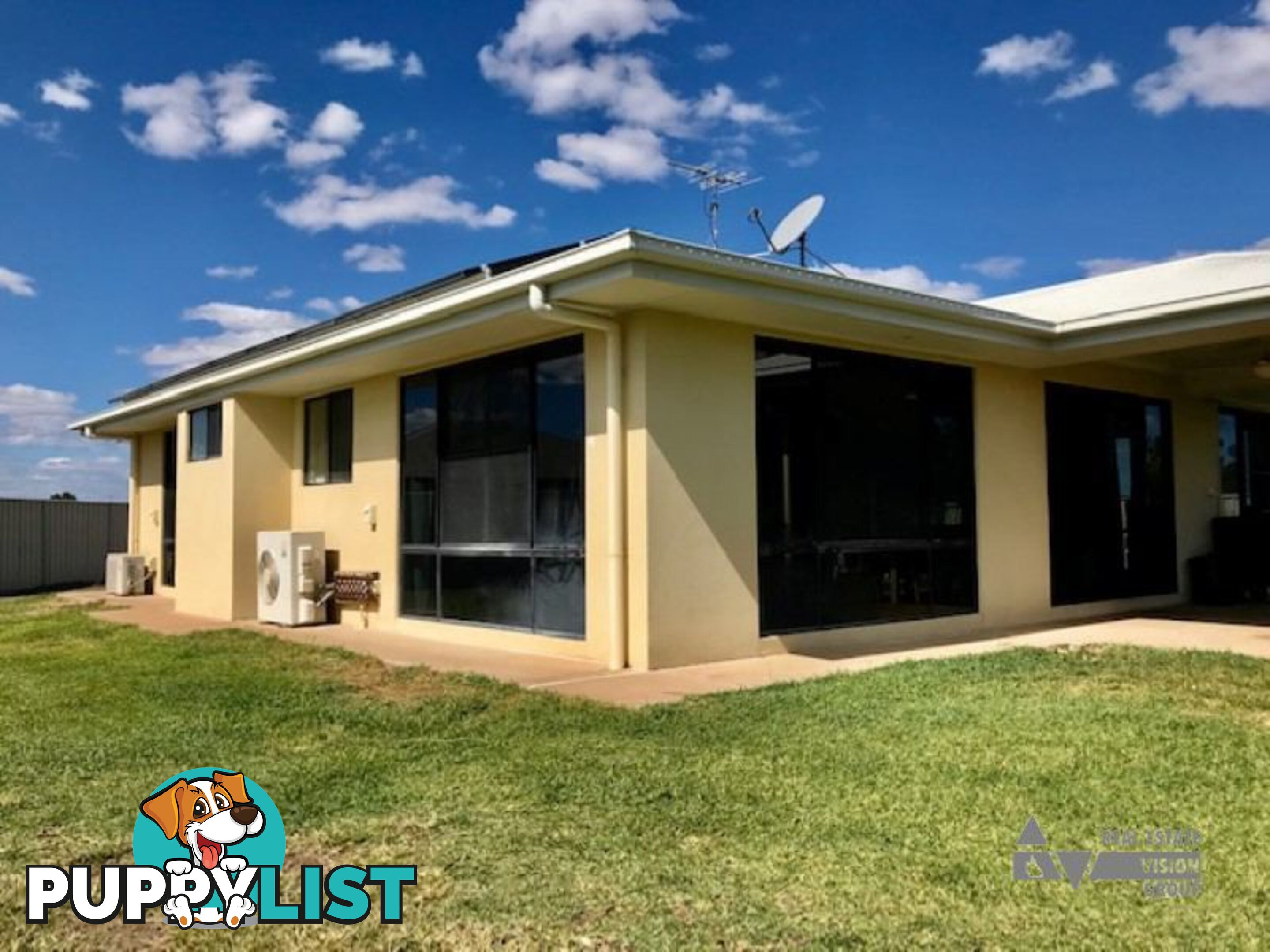 14 Baird St Emerald QLD 4720