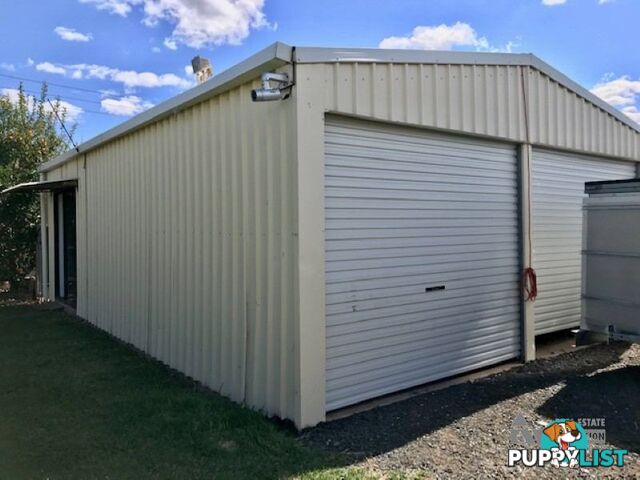 14 Baird St Emerald QLD 4720