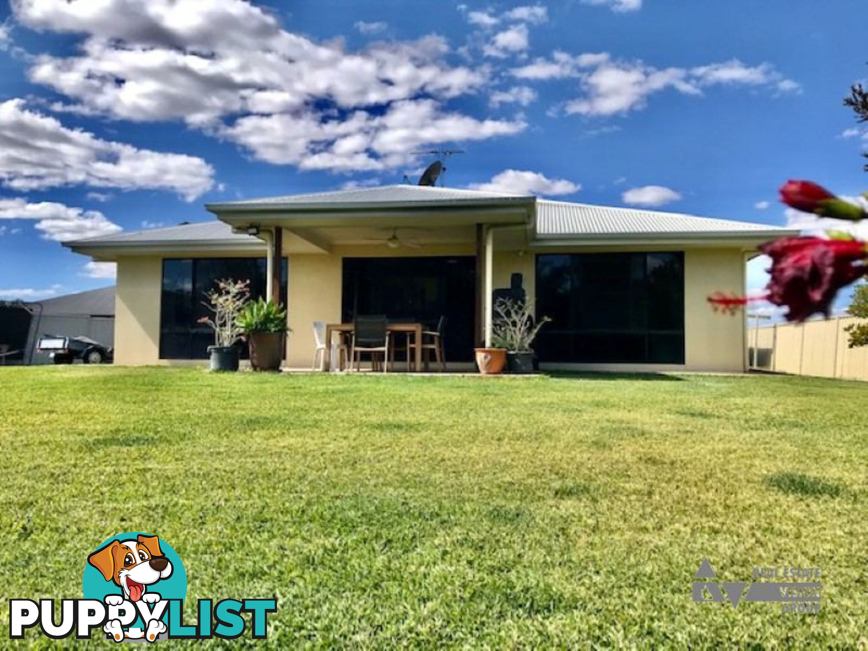 14 Baird St Emerald QLD 4720