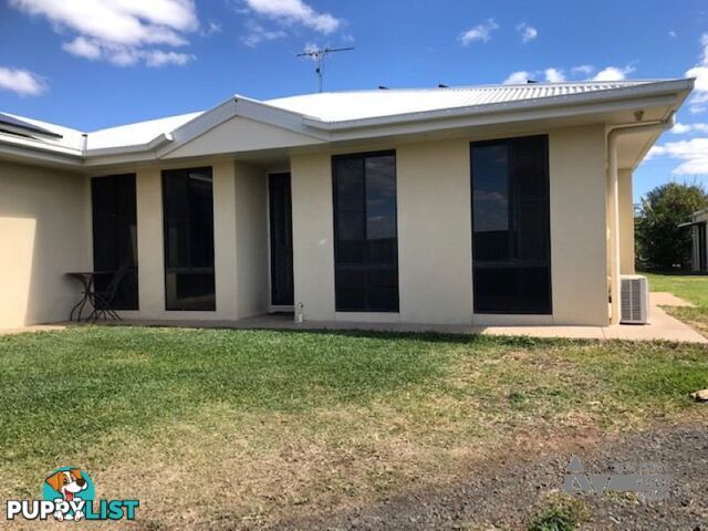 14 Baird St Emerald QLD 4720