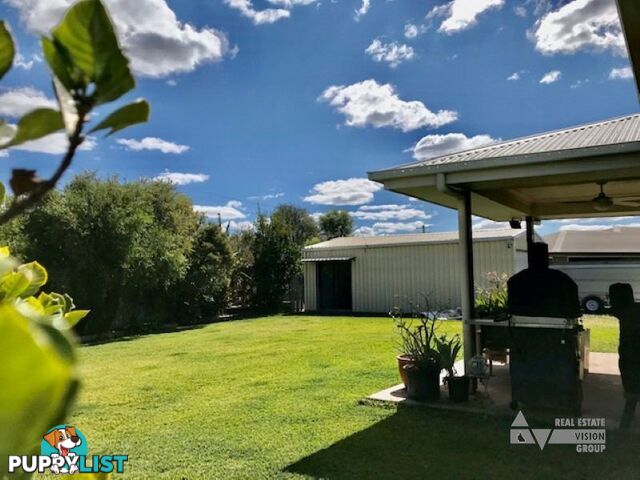 14 Baird St Emerald QLD 4720