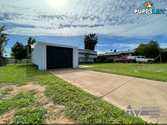 15 Fay St Blackwater QLD 4717