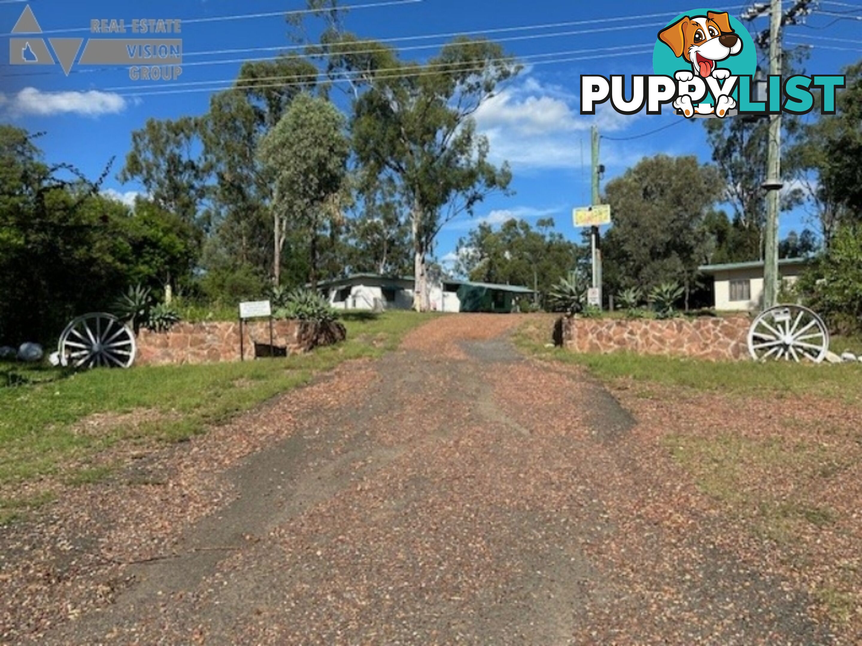 4 Village Rd Willows QLD 4702