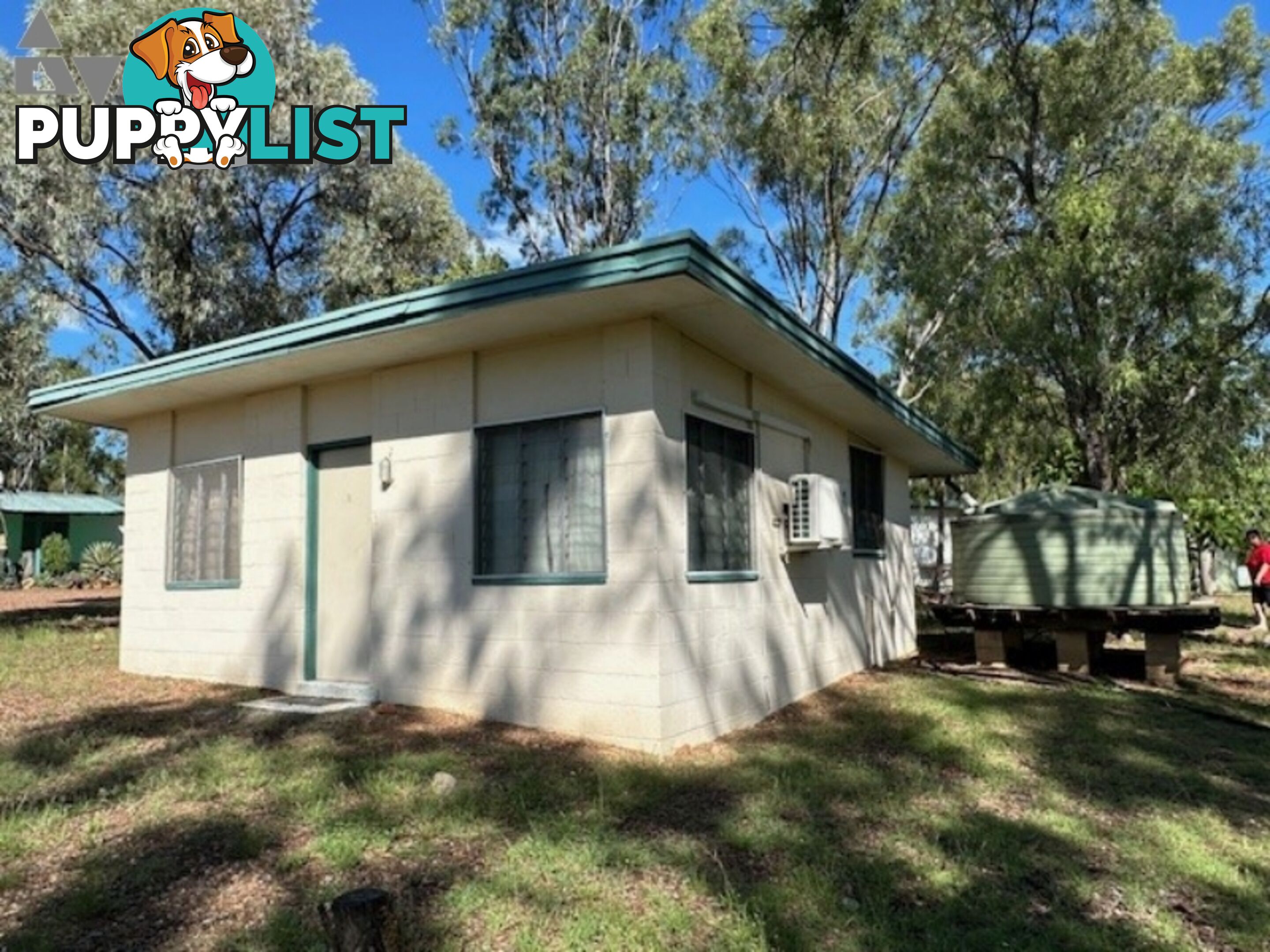 4 Village Rd Willows QLD 4702