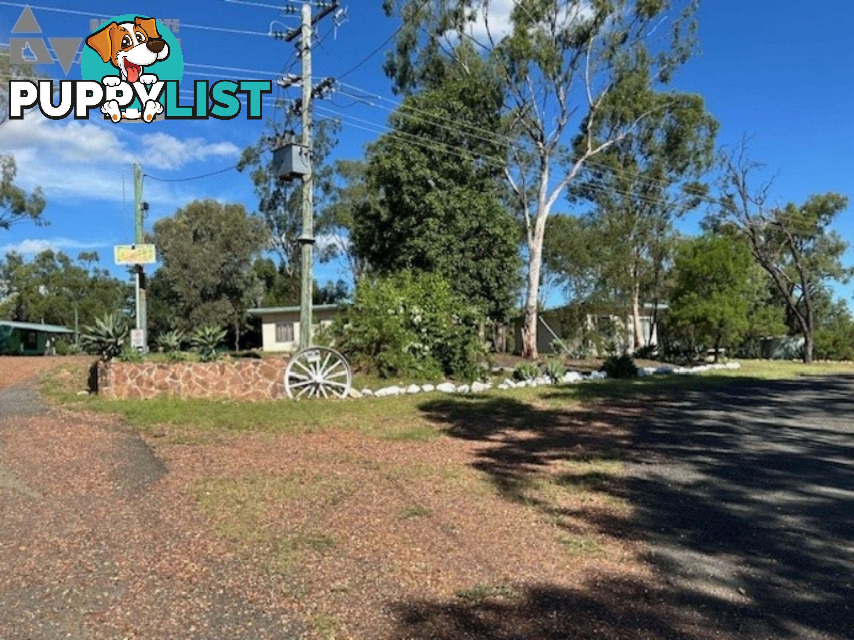 4 Village Rd Willows QLD 4702