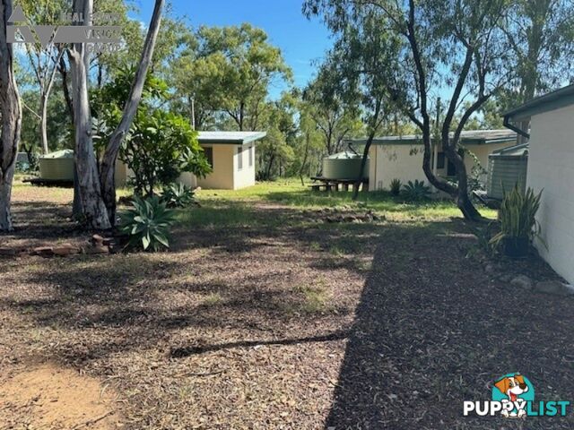 4 Village Rd Willows QLD 4702