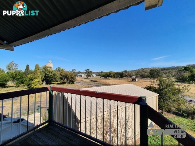 14 Charles St Springsure QLD 4722