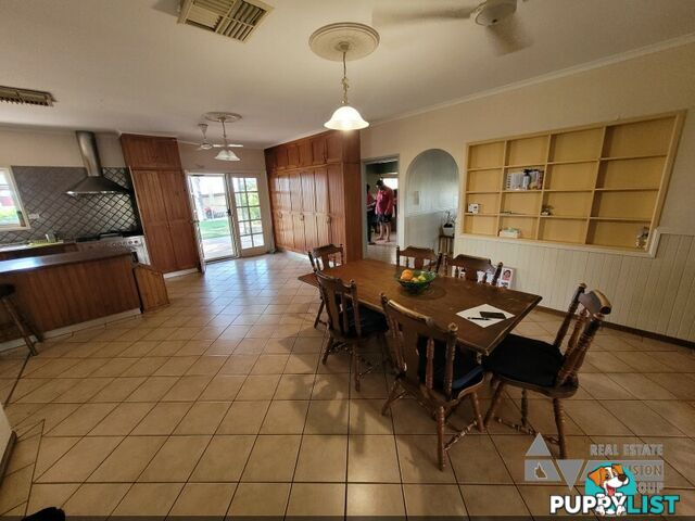 2 Karri St Blackwater QLD 4717